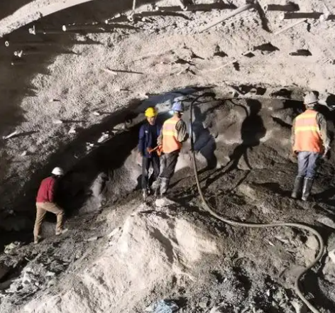 山东拱顶带模注浆料的施工流程及注意事项